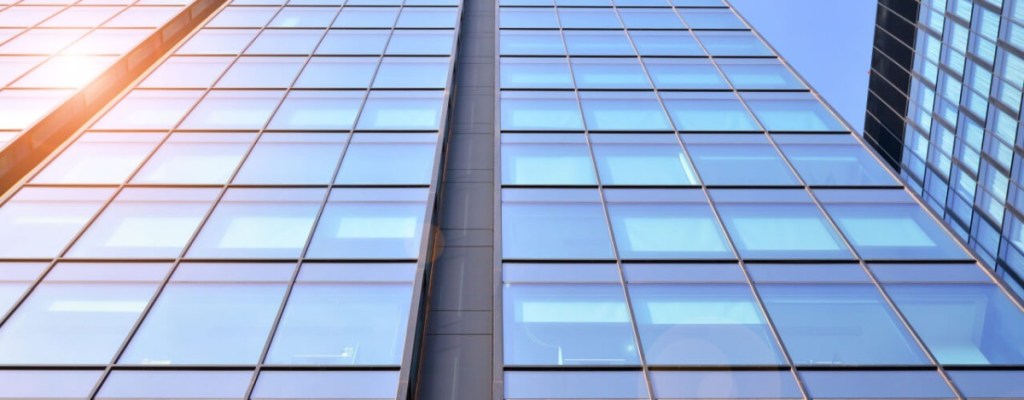 The Bethesda office space is part of a 24-acre, mixed-use development that also includes 765 apartments, 99 condos, and a 177-room hotel, as well as 80,000 square feet of additional office space and more than 40 retailers. Notably, the campus also provides access to event spaces, such as the private dining options at Owen’s Ordinary and Summer House, as well as the ballrooms at Canopy by Hilton and Pinstripes.