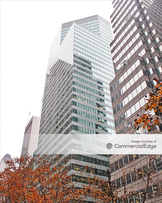 Street level view of the Manhattan office space property at 535 Madison Avenue.