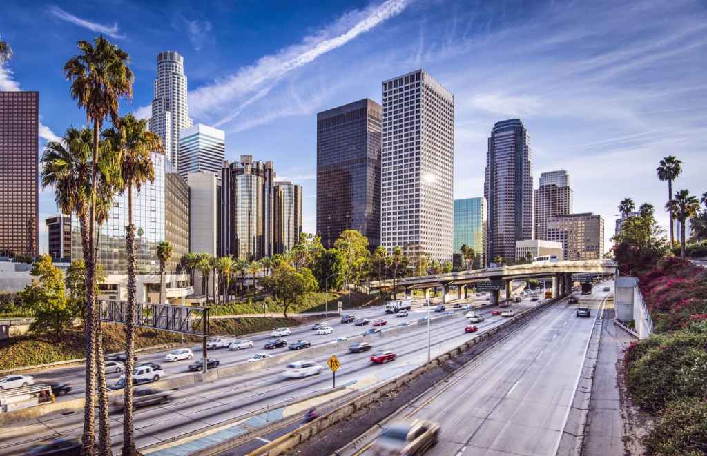 One of the first large office buildings to rise in the now renowned retail corridor, The Collection offers some of the best flexible office space in the Los Angeles central business district.
