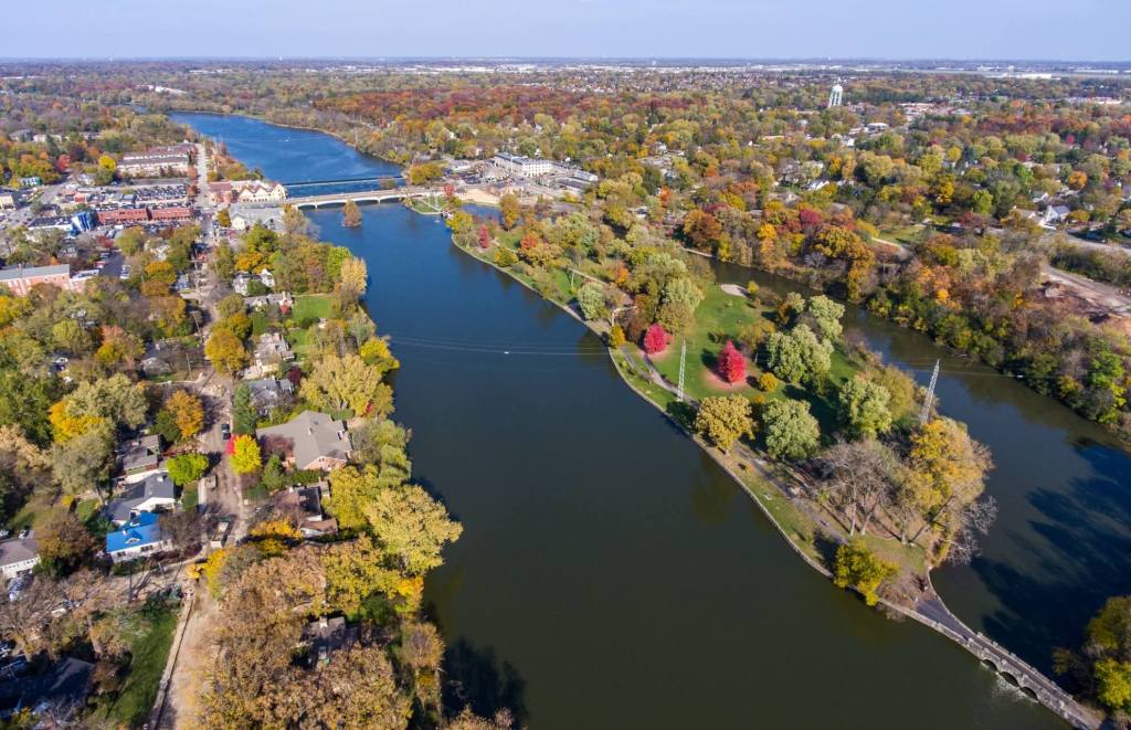aerial view of Geneva Illinois, the highly affluent suburban submarket of Chicago