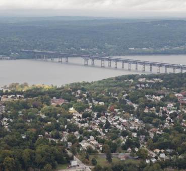 montgomery new york area bridge over the hudson river