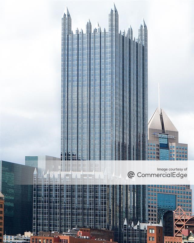 street level view of the office building at 1 ppg place in downtown pittsburgh
