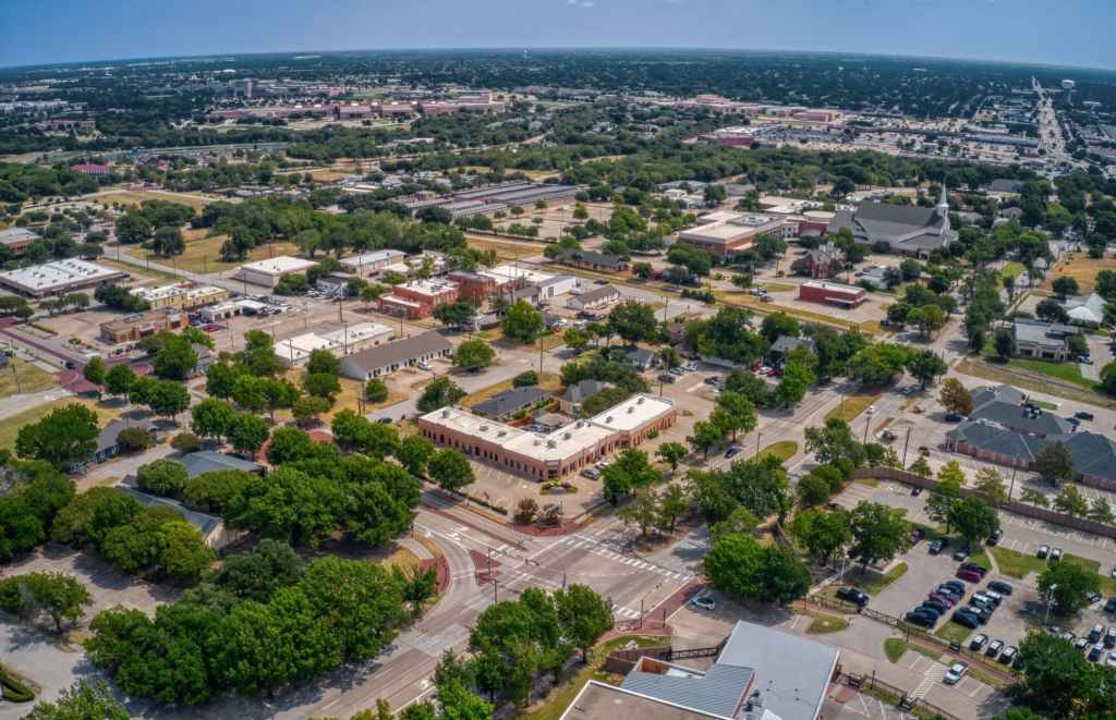 The speculatively built project was completed in 2024 and is now welcoming its first tenant, as Fibergate relocates its headquarters to The Farm in Allen in the FarmWorks One building.