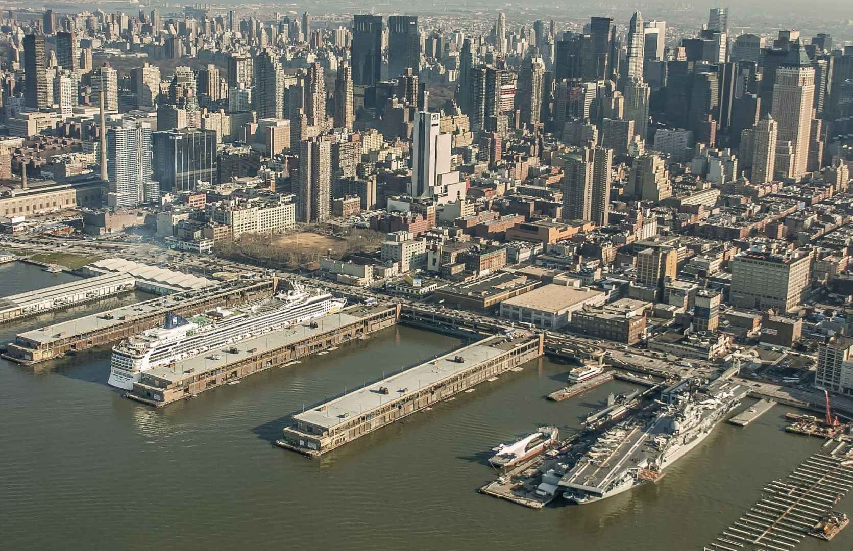 Manhattan Hudson River piers