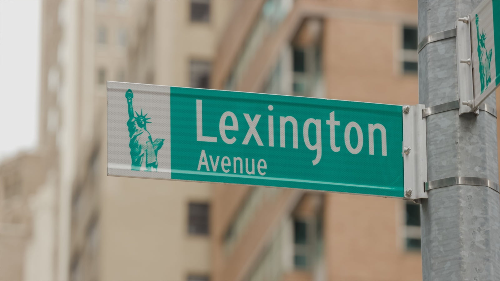 Manhattan street sign