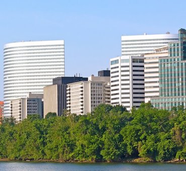 arlington skyline seen from the potomac river