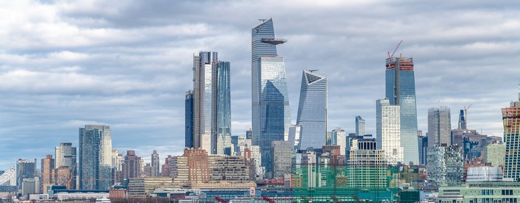 Georgetown plans to deliver what NYC is missing: large floor plates with a view. The company plans a 1MSF office tower on its waterfront lot near Hudson Yards.