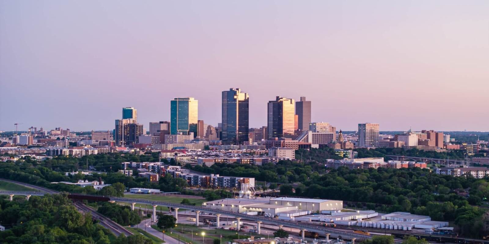 Fort Worth commercial real estate central business district skyline