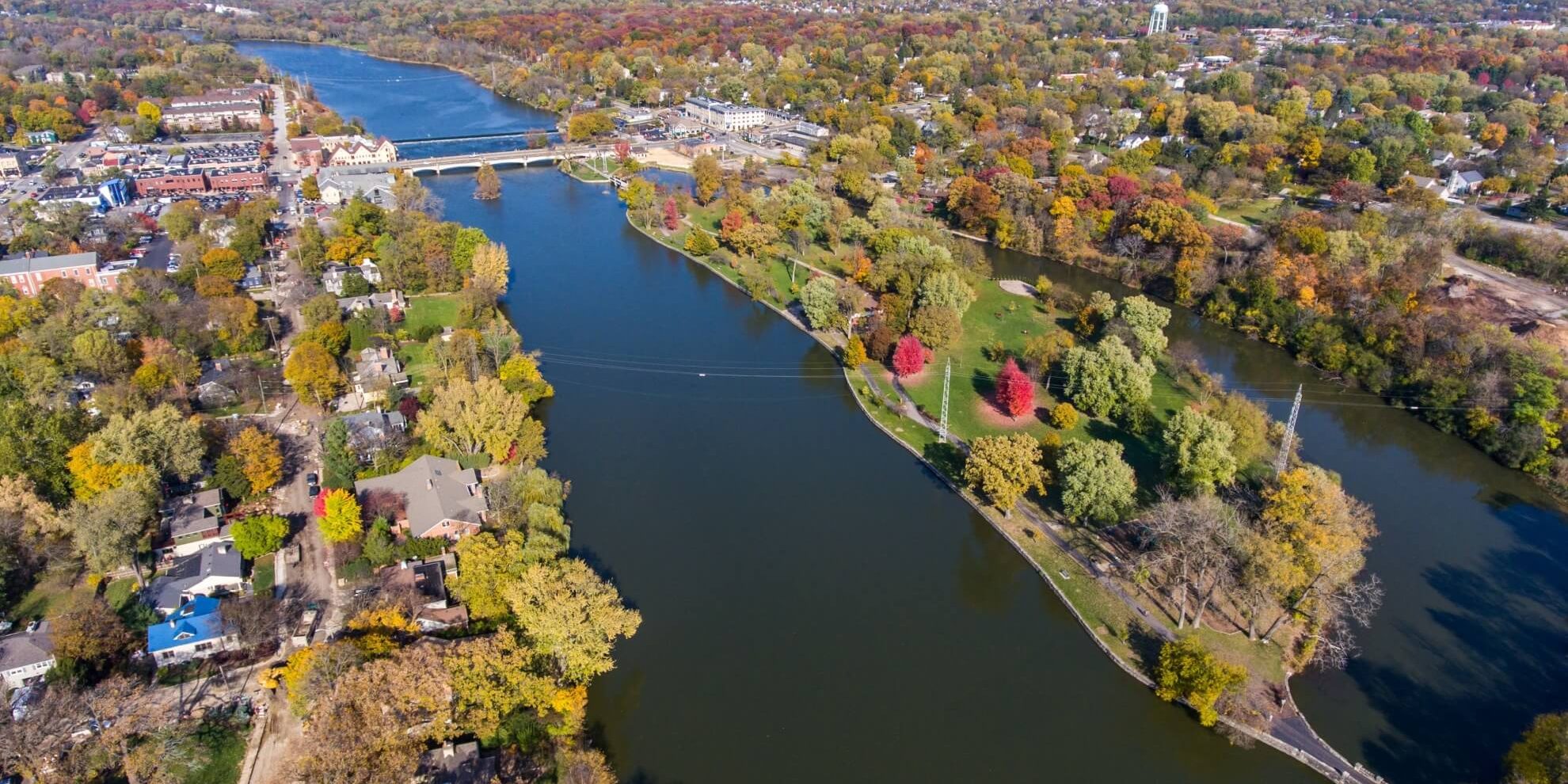 aerial view of Geneva Illinois, the highly affluent suburban submarket of Chicago