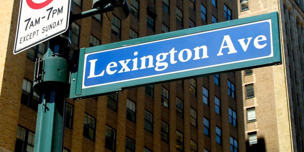 midtown manhattan street sign