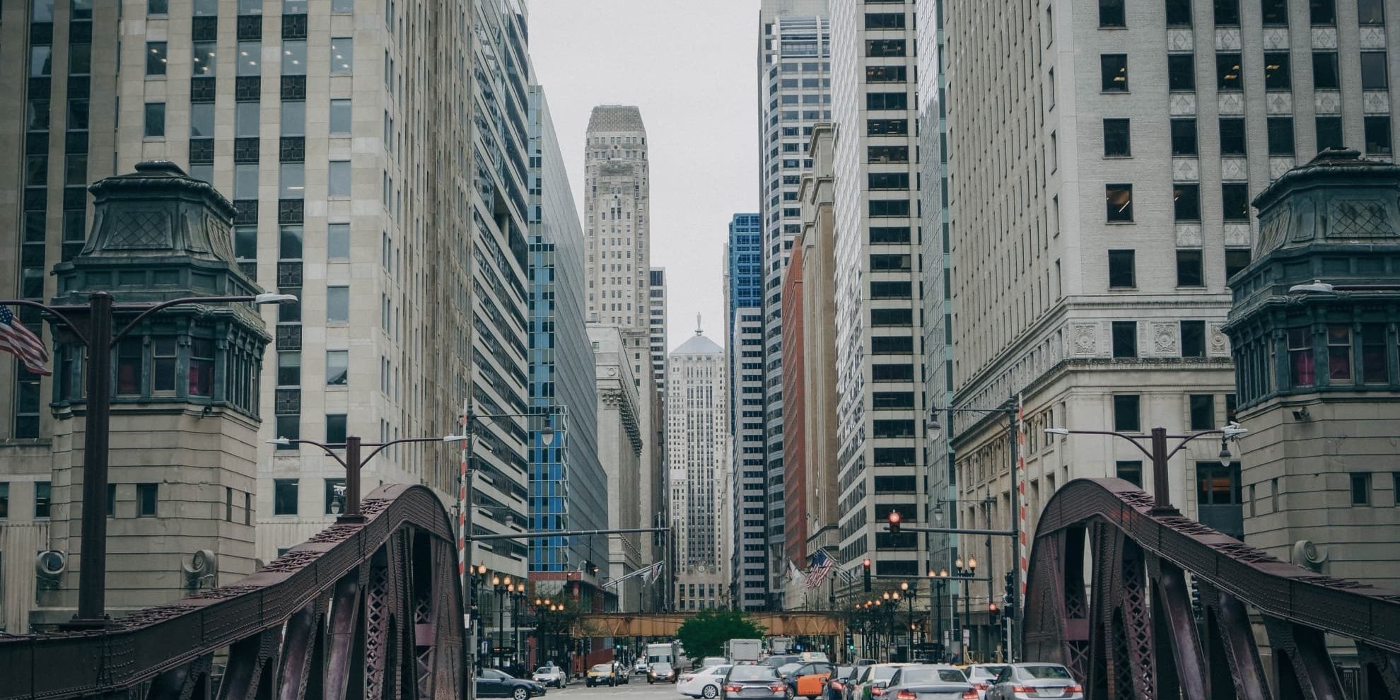 chicago loop office buildings view from bridge