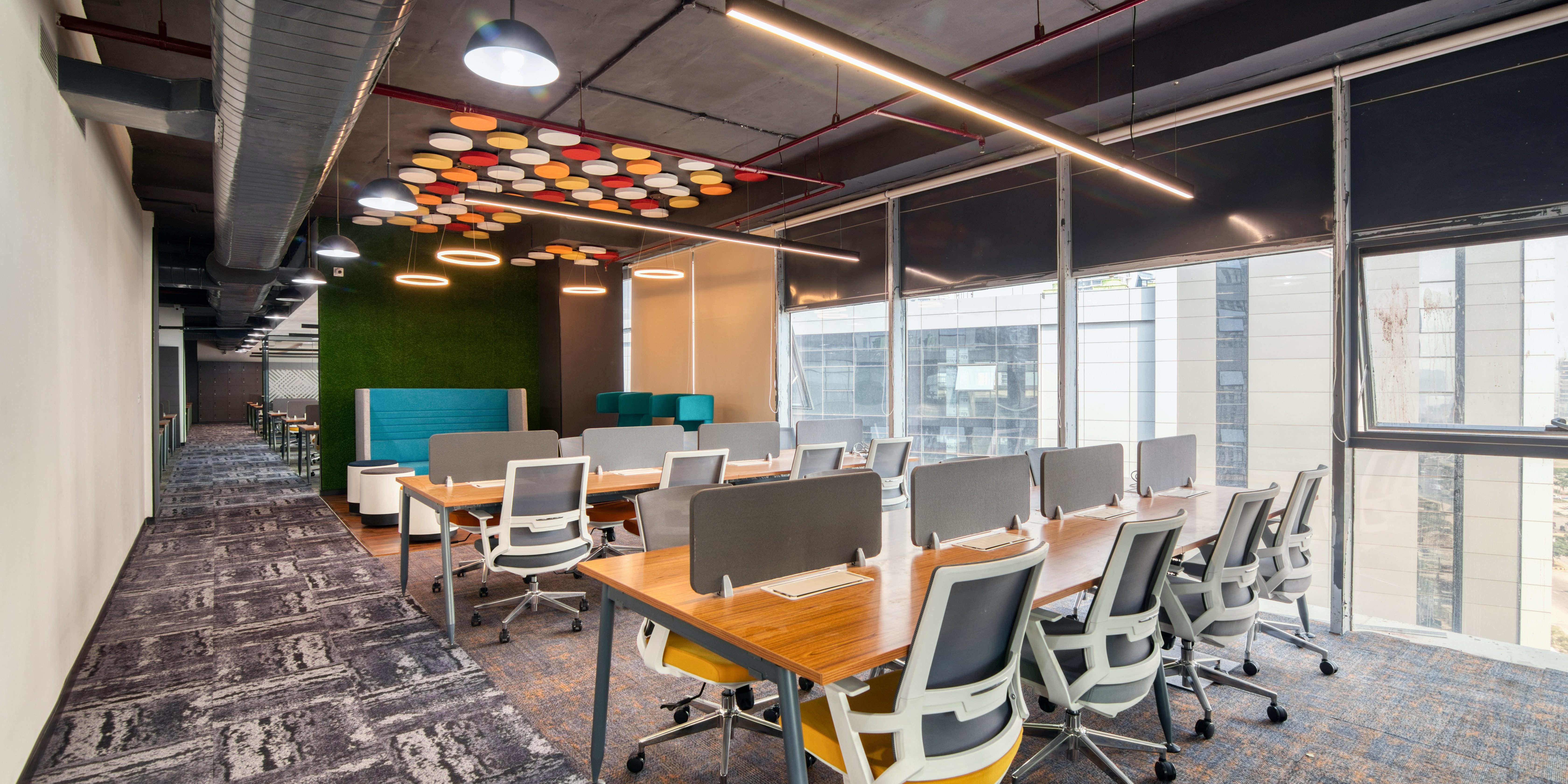 myhq-workspaces-NEFgreoVtig-unsplash