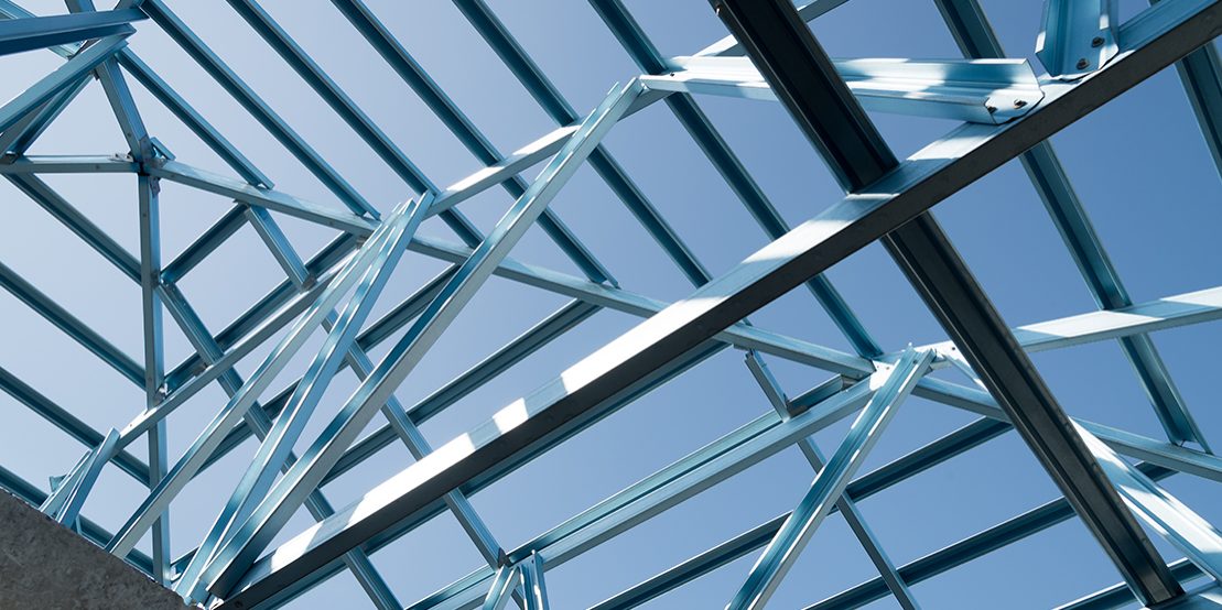 shutterstock_522042787_steel_roof_frame1109x740