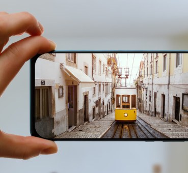 A man taking a virtual tour on his phone