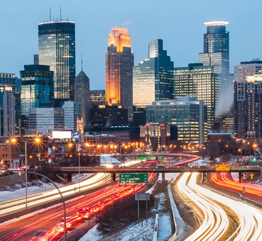 minneapolis-skyline-dusk-highway-overexposure-panorama