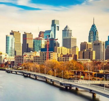 overview of the skyline and office buildings in Philadelphia