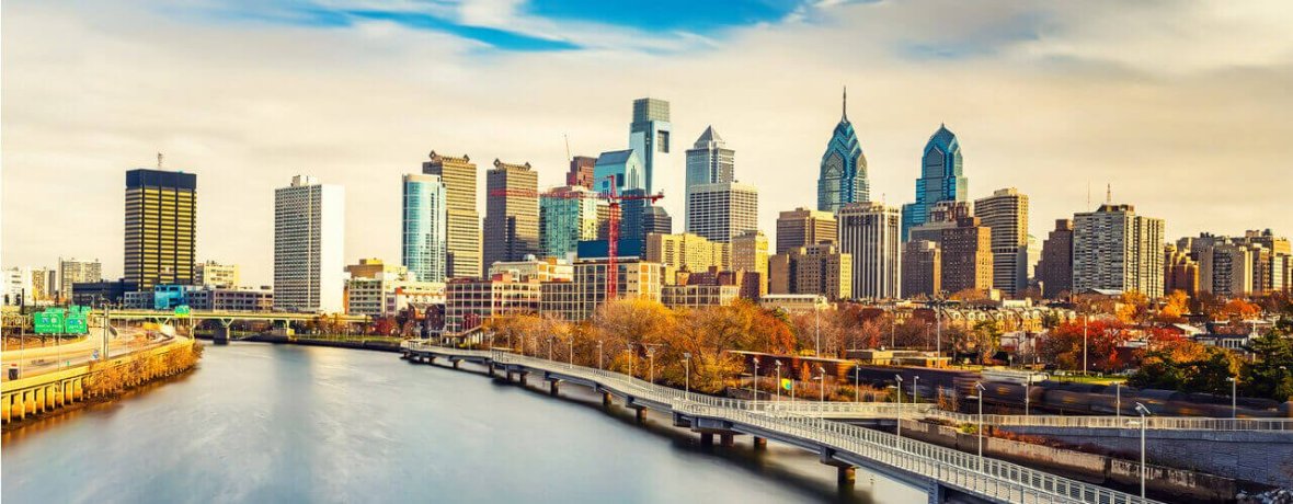 overview of the skyline and office buildings in Philadelphia