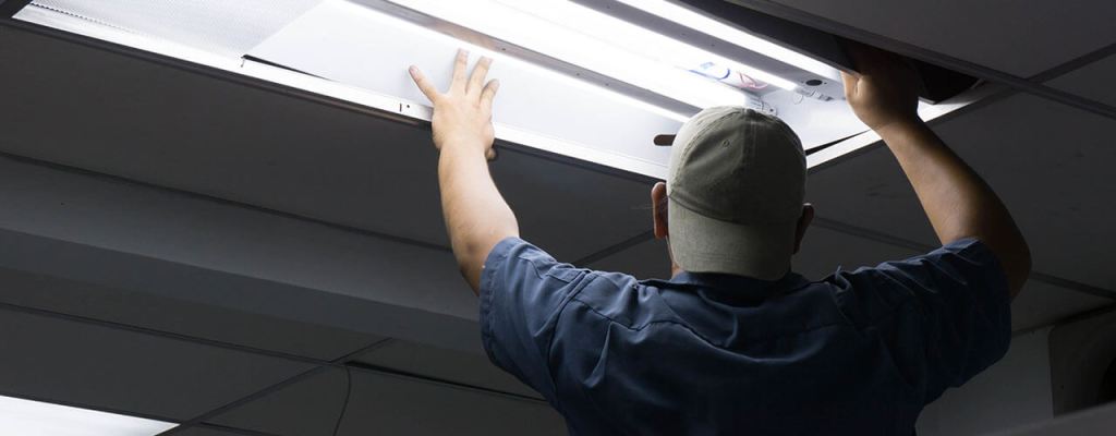 How Your Office’s Fluorescent Lights Affect Your Health and Productivity