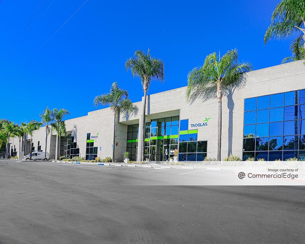 8525 Camino Santa Fe