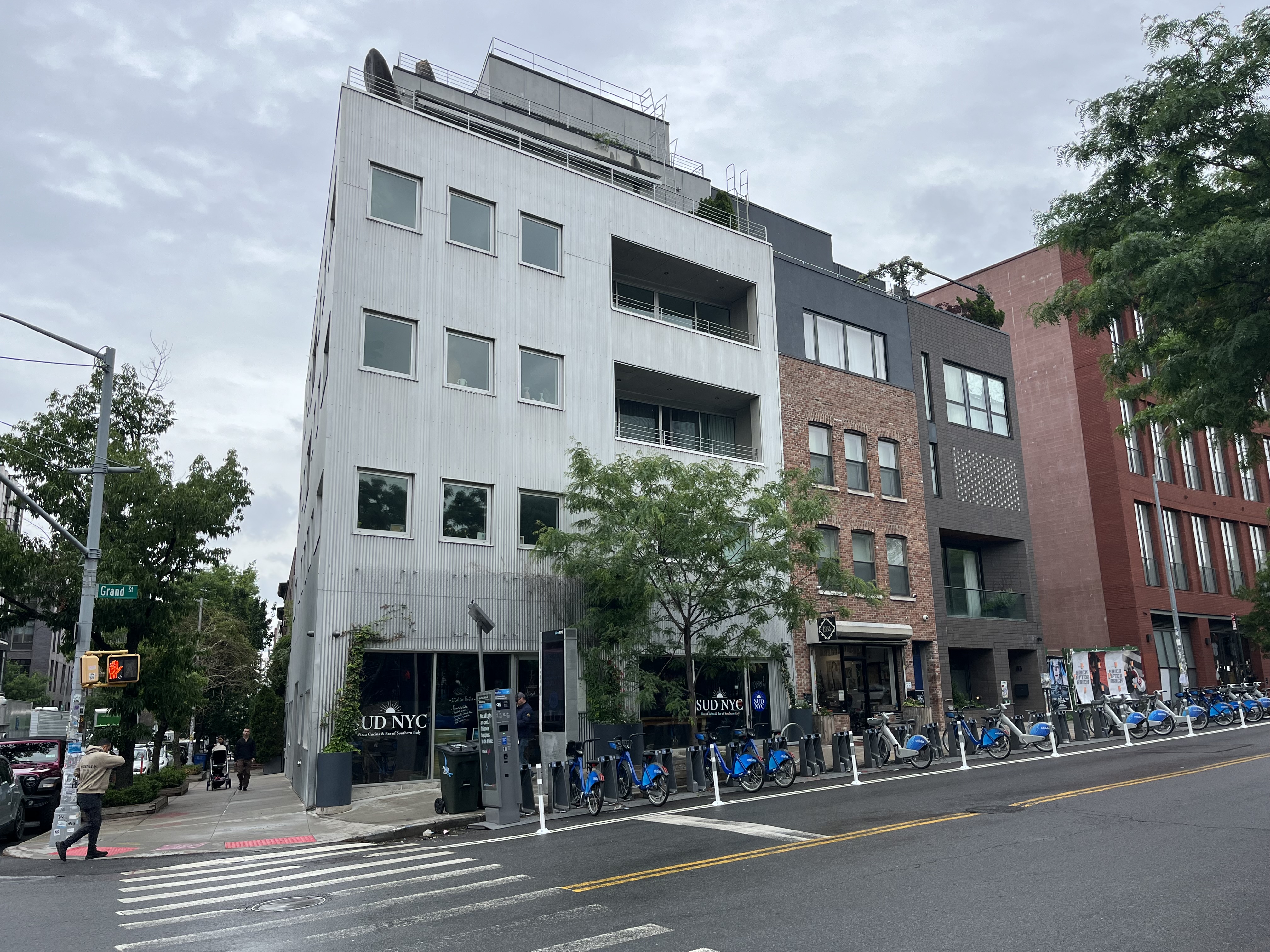 79 Grand St