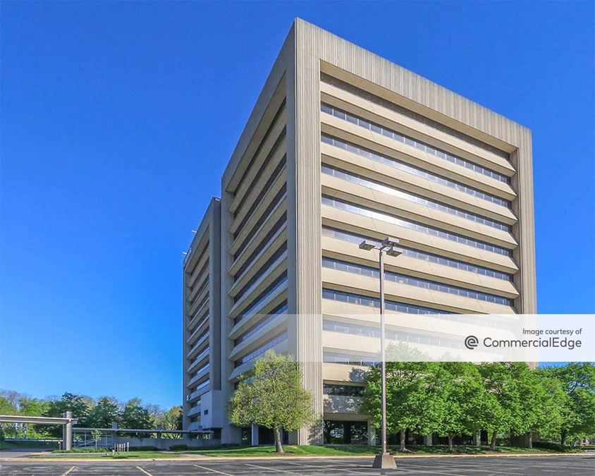 Keystone at the Crossing - 8900 Keystone Crossing - 8900 Keystone ...
