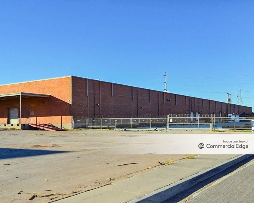 3200 Irving Blvd &amp; 4813 Calvert Street 3200 Irving Blvd