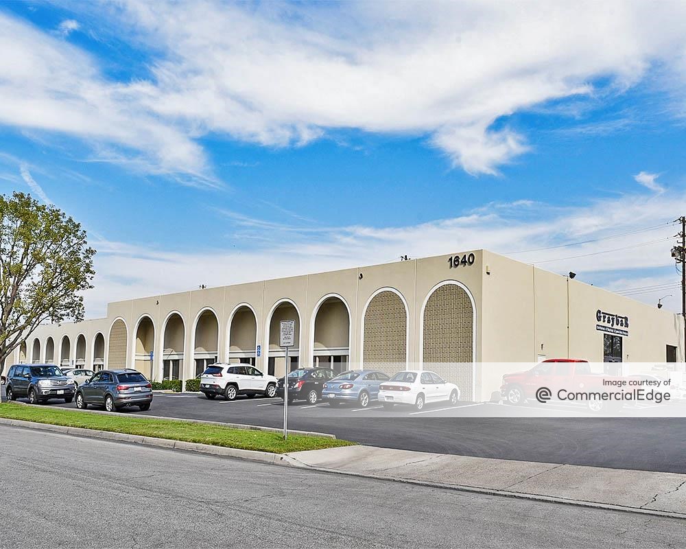 Stadium Plaza Business Park - Buildings 9 & 17-30