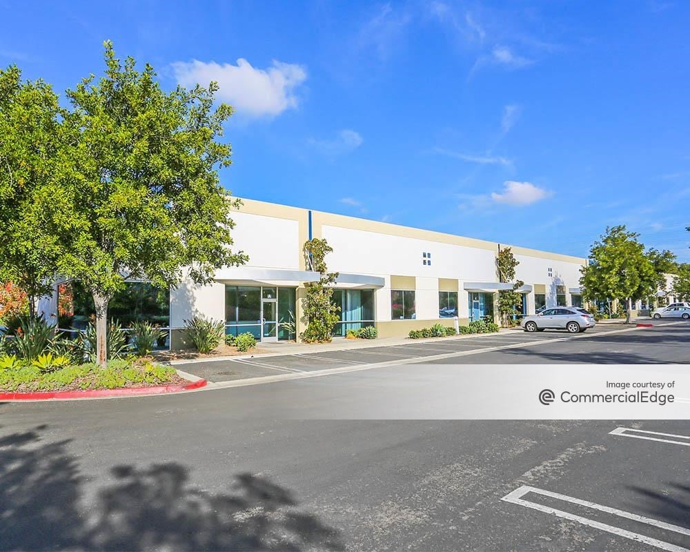 Parkway Commerce Center