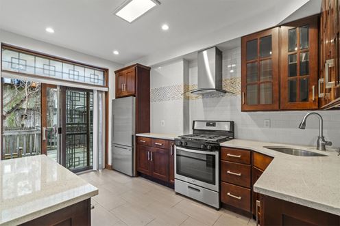 44-46 Decatur St