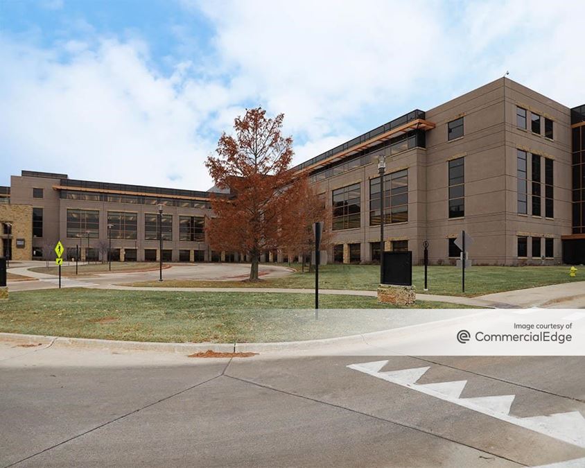 wells-fargo-west-des-moines-campus-800-south-jordan-creek-pkwy-west