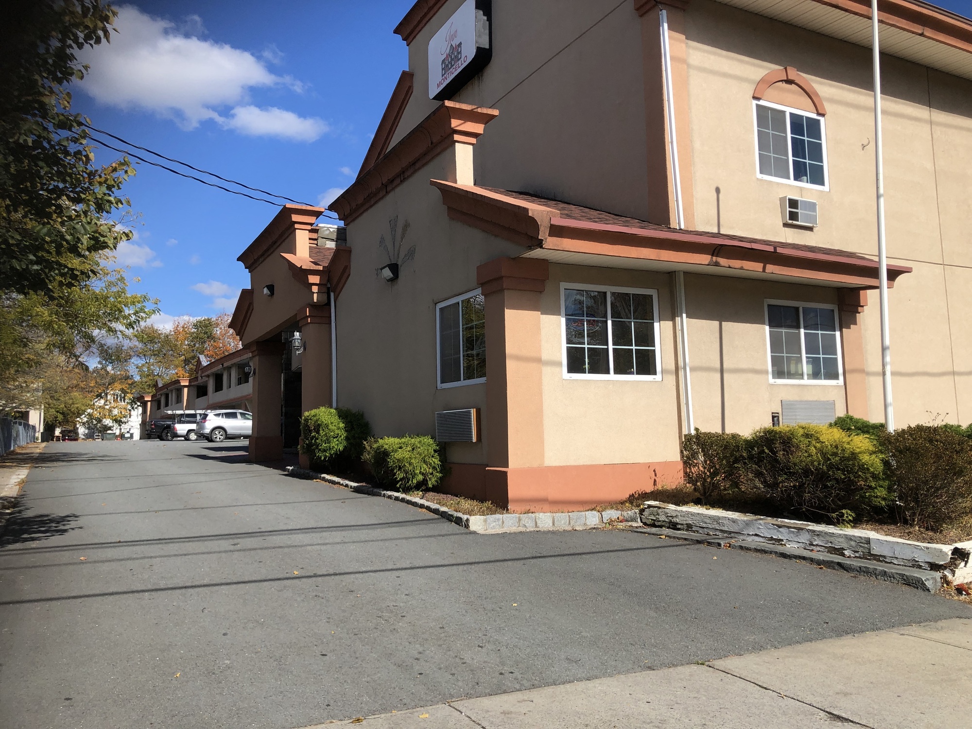 Monticello - 48 Room Motel / NY Rt 17 Area