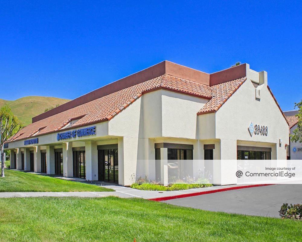 Mission Hills Plaza