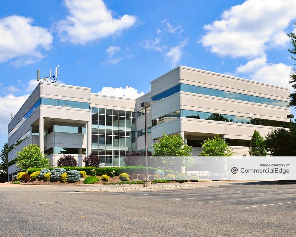 River Drive Center II
