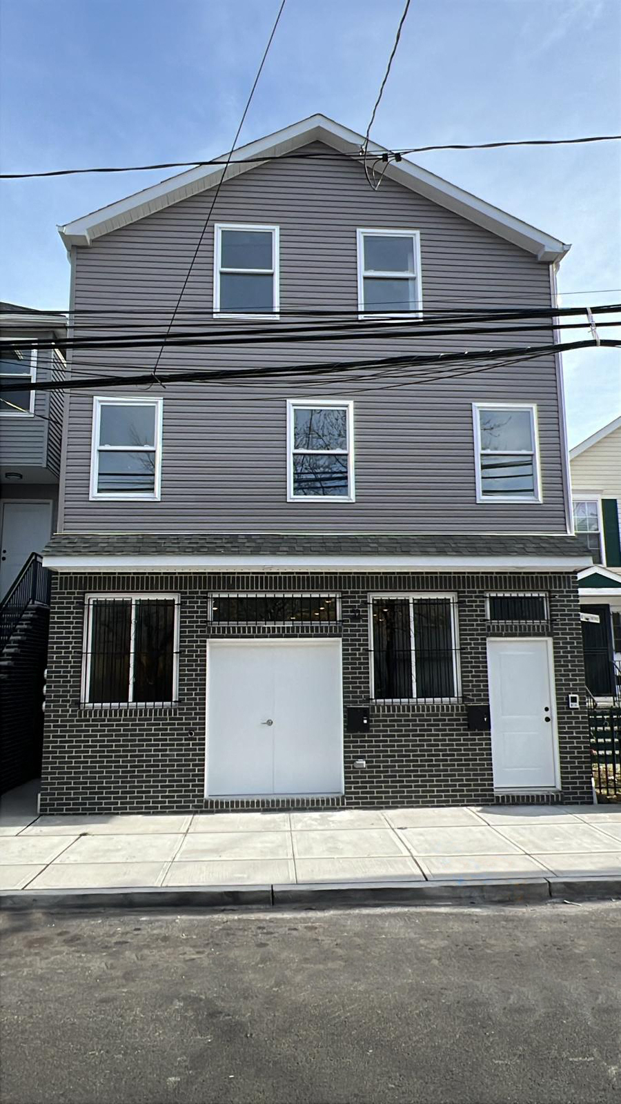 Â±4,200 SF Mixed-Use Multifamily Opportunity for Sale