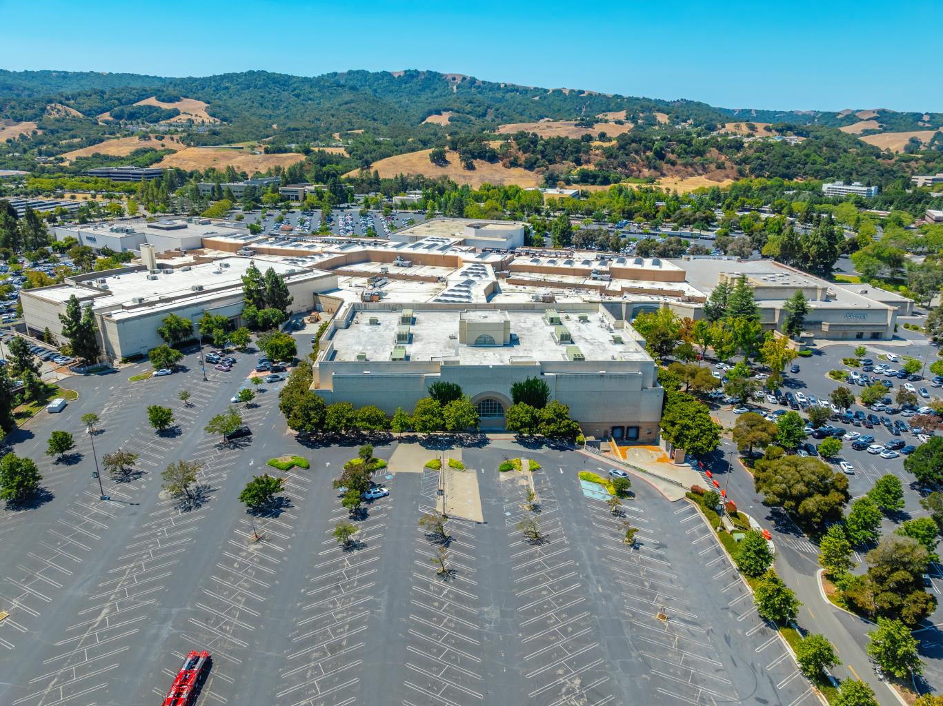 Former Nordstrom at Stoneridge Shopping Center
