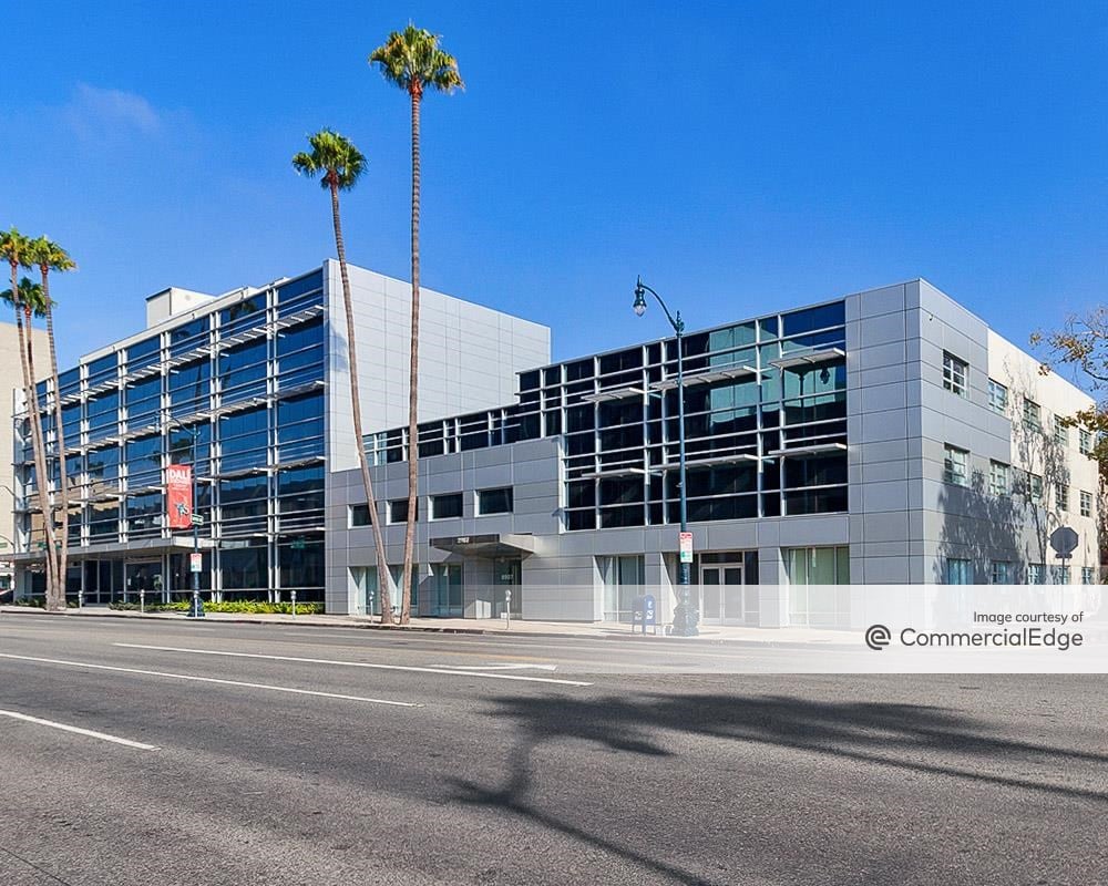 8901-8929 Wilshire Blvd