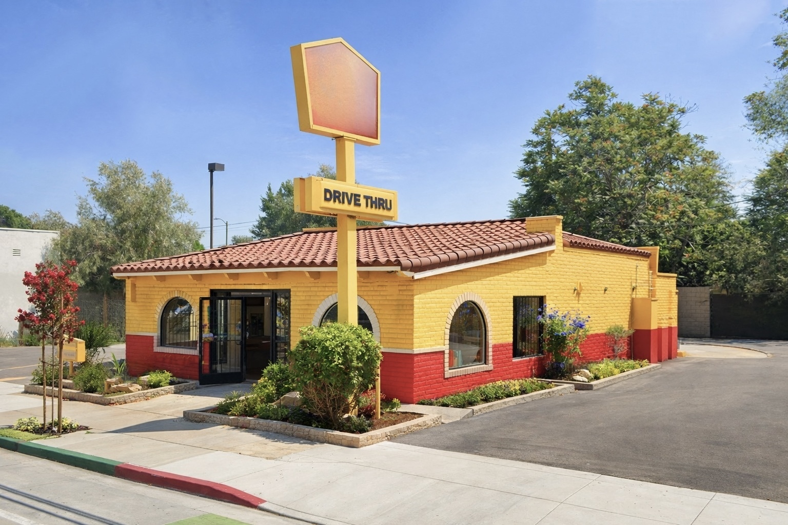 2nd Generation Owner/User Drive-Thru Restaurant Opportunity (Long Beach)