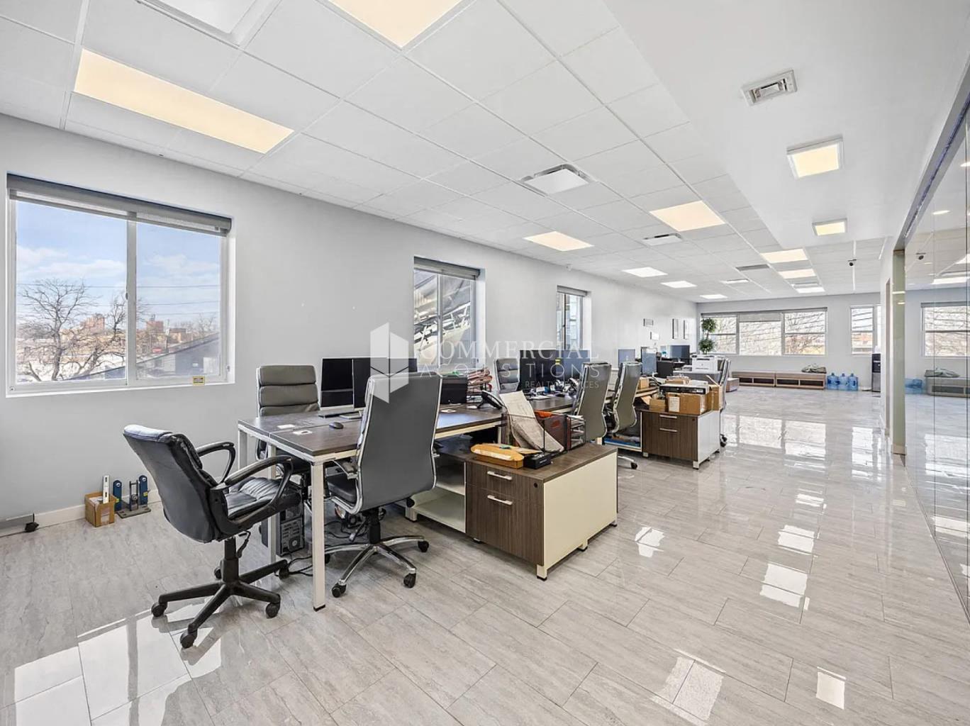 2614 W 13th St - FOR LEASE