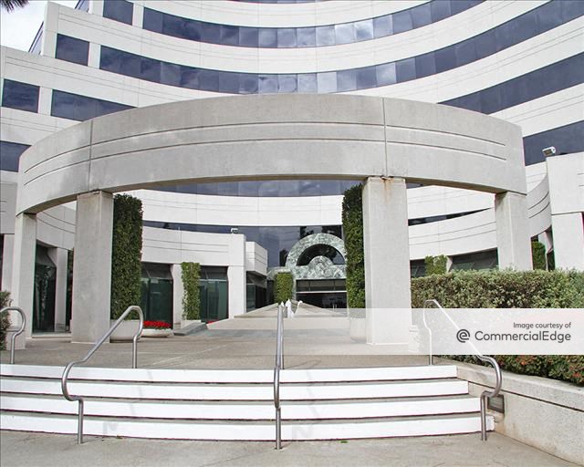 Cornerstone Plaza