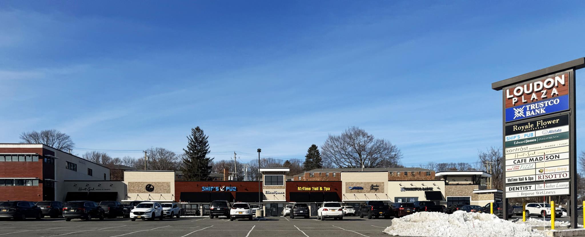 359 Northern Blvd