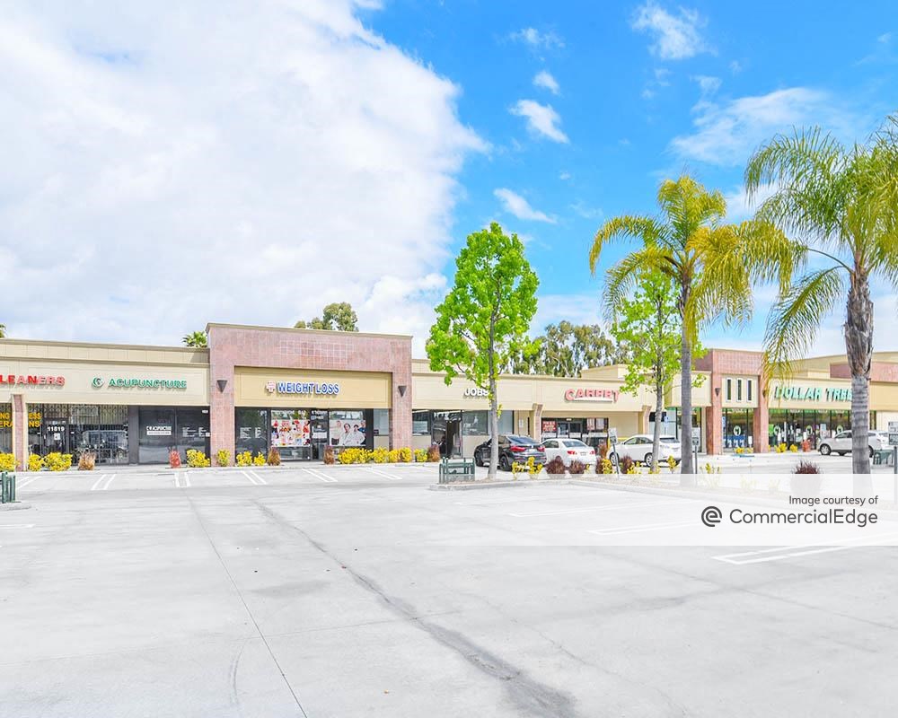 Del Amo Plaza