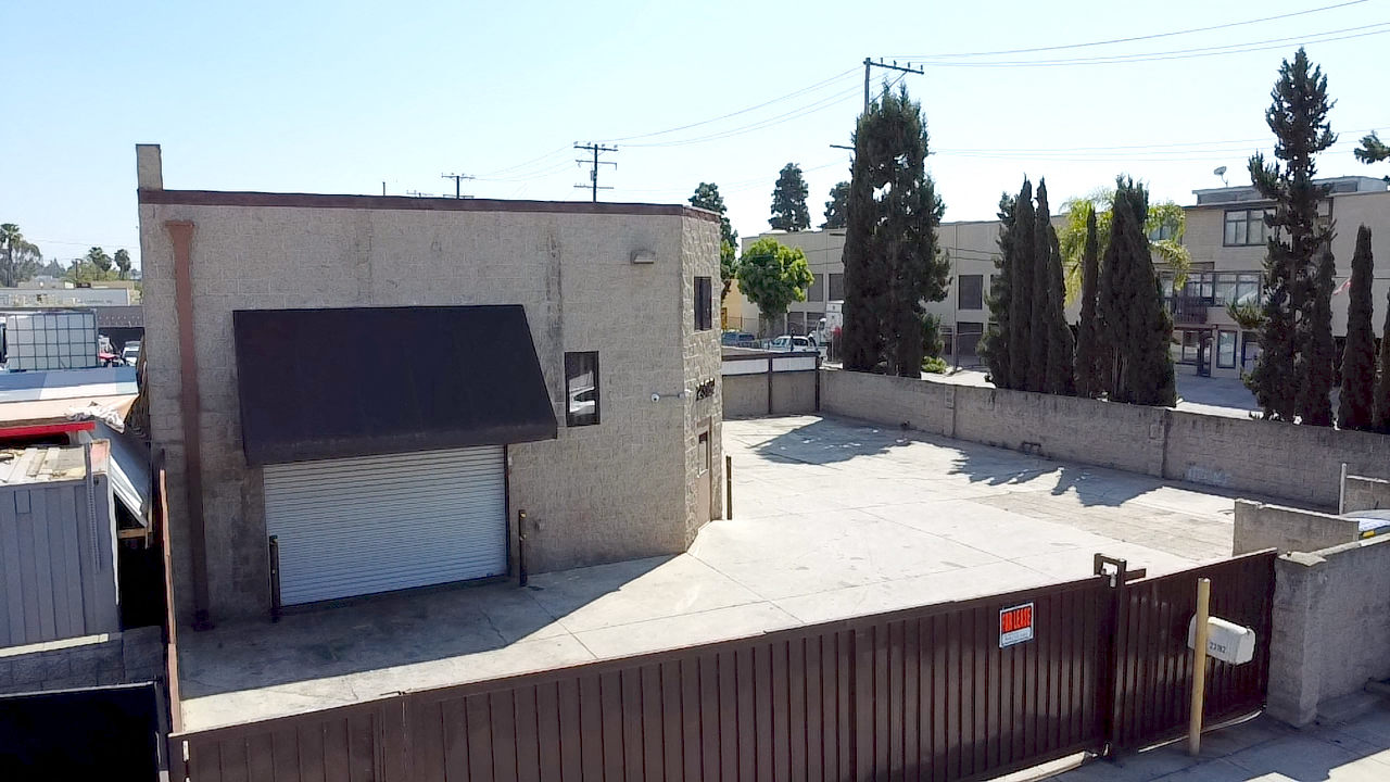 23182 Orange Ave