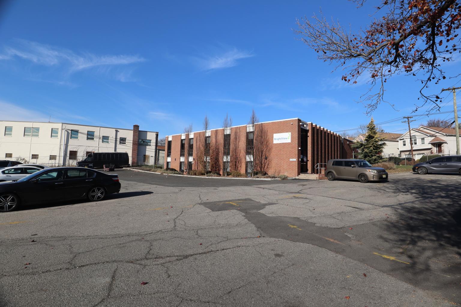 360 Florence Ave