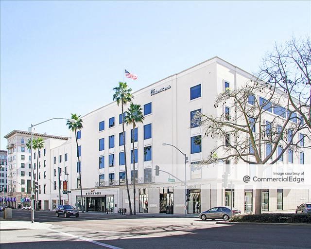 Wilshire Rodeo Plaza