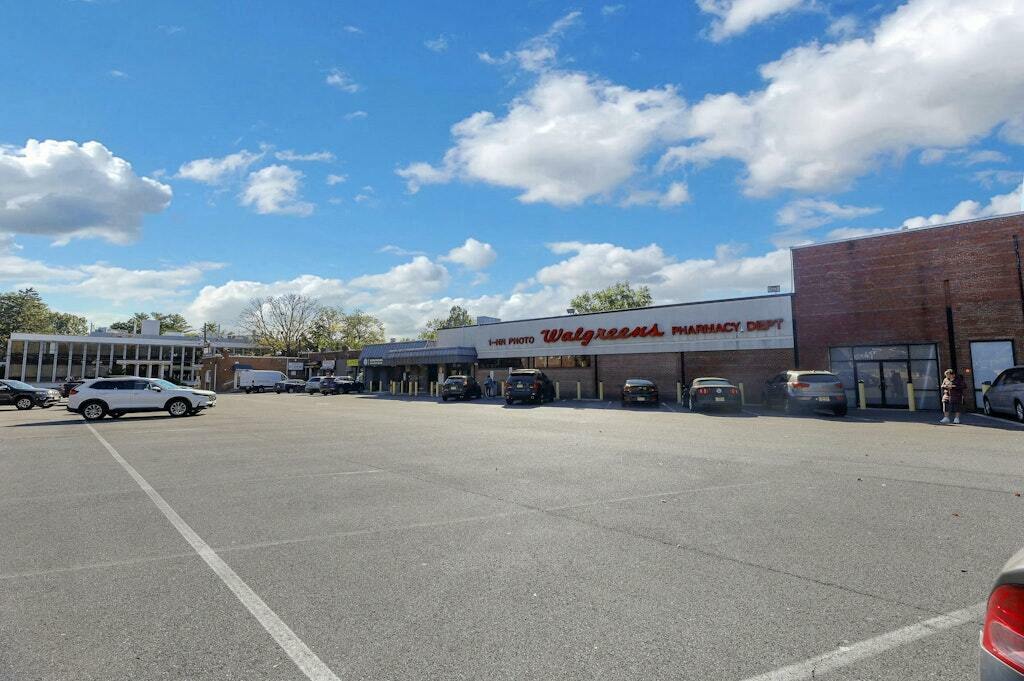 406 E Madison Ave, Dumont, NJ 07628