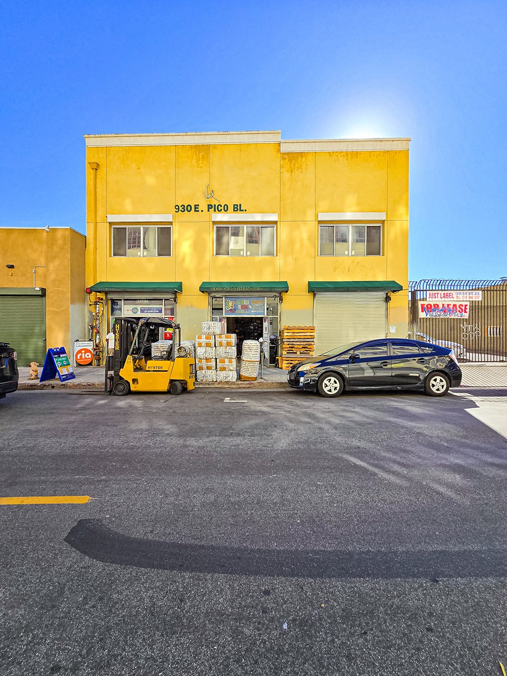930 E Pico Blvd