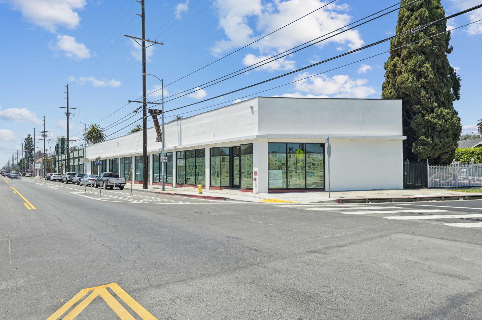 4501 W Adams - Office