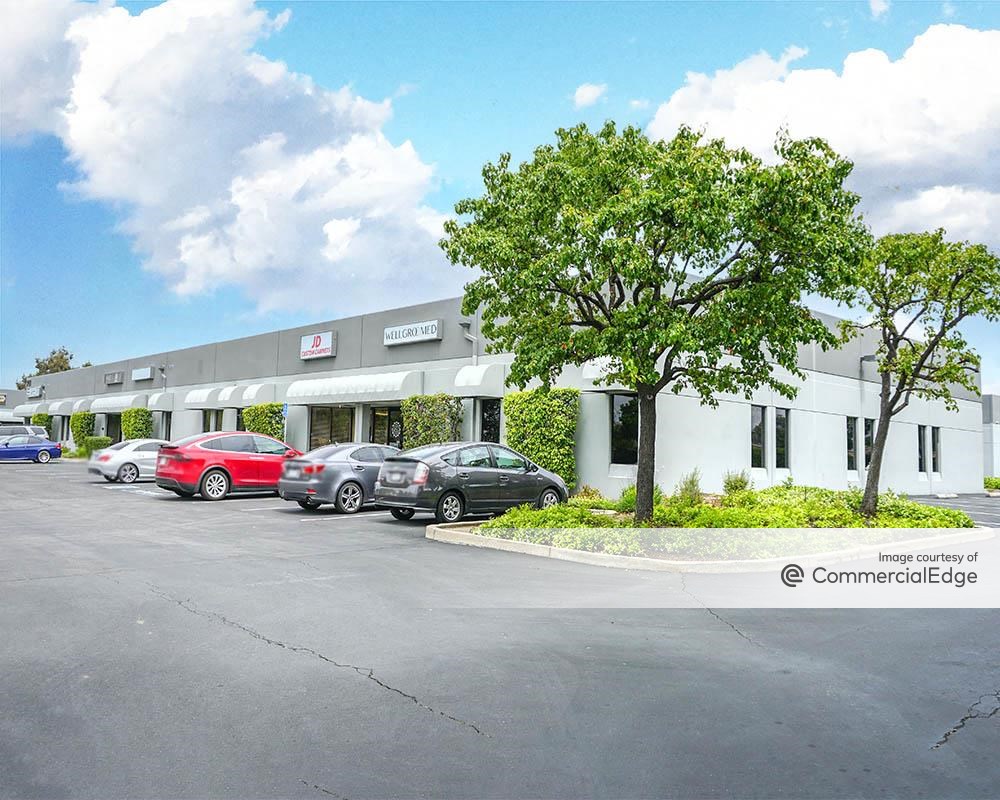 37400 & 37420 Cedar Blvd