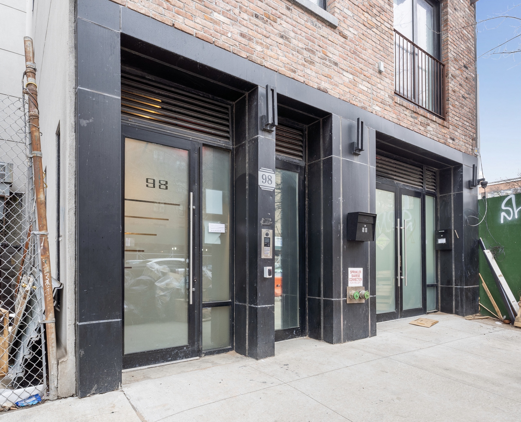 98 Tompkins Ave