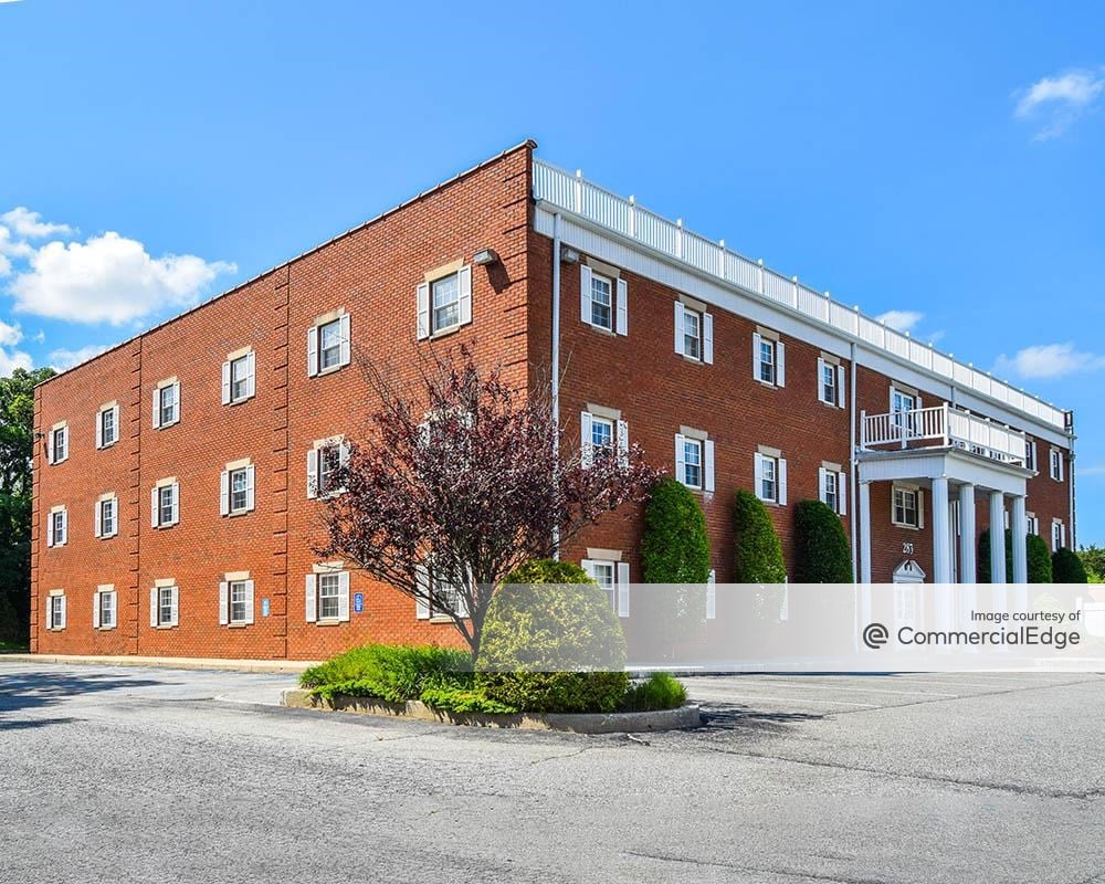 Fairfield Colonial Center
